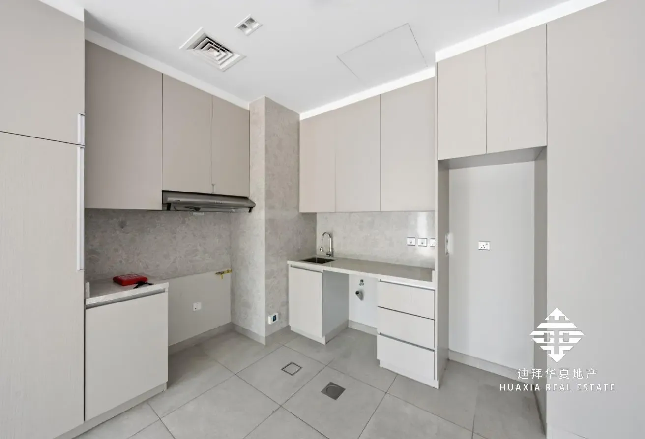 Single Row | Landscaped Garden | Near Park