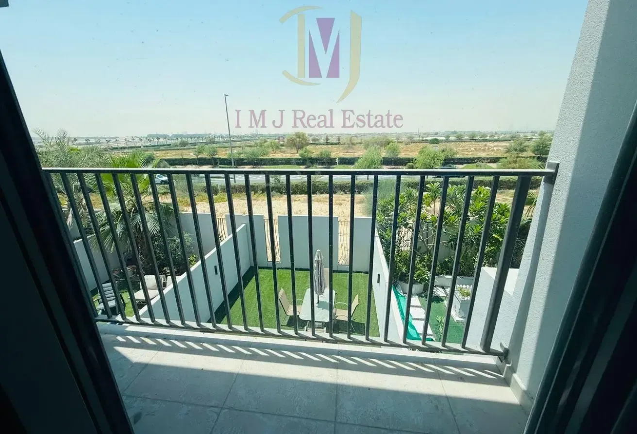 2 BR + Maid’s | Unfurnished | Single Row | Vacant