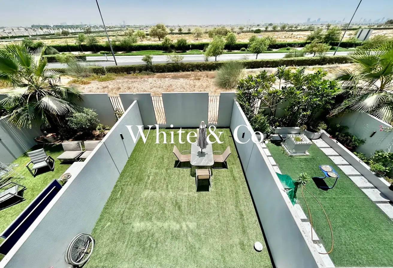 LANSCAPED GARDEN | SPACIOUS | VACANT NOW