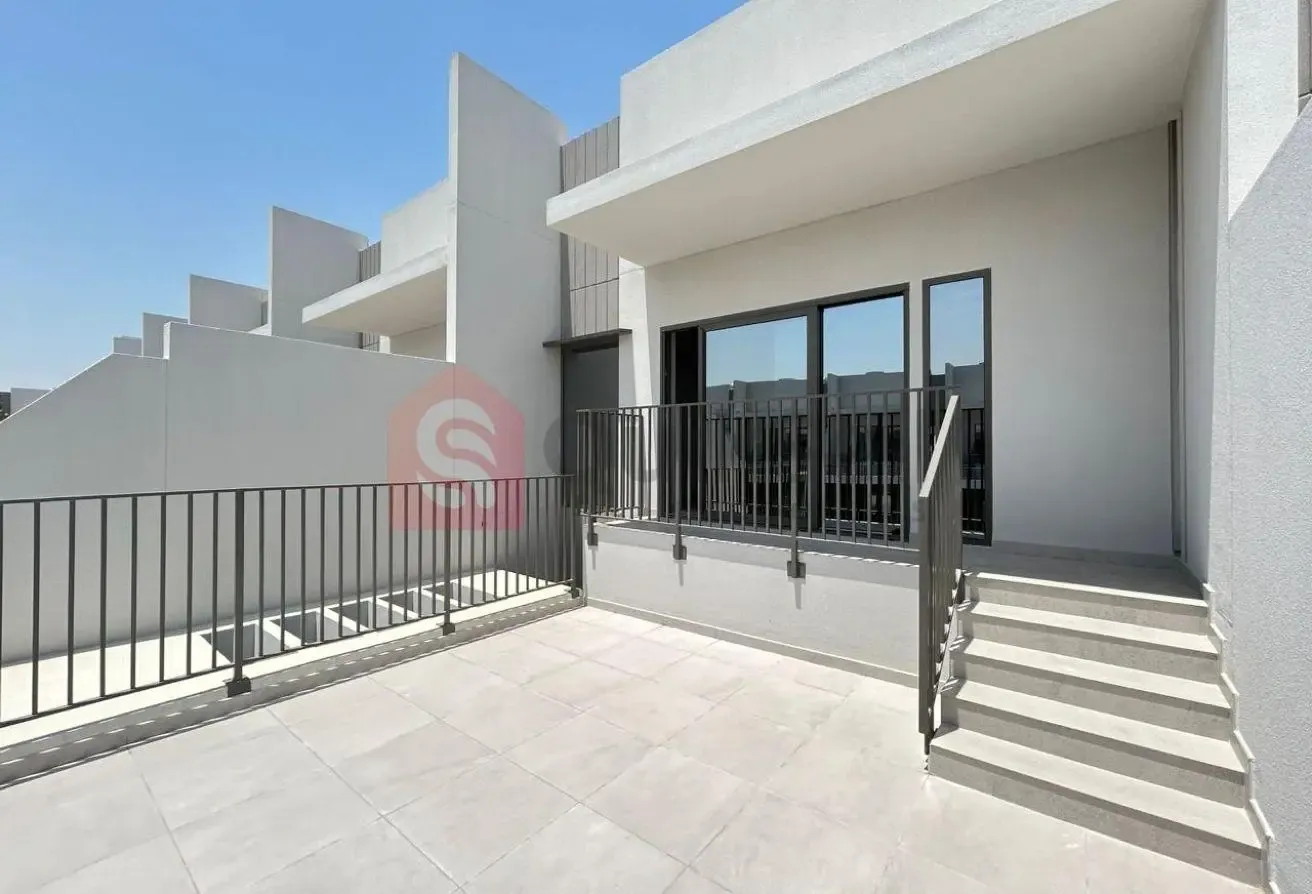 SPACIOUS 3BR TOWNHOUSE | VACANT | BEST PRICE