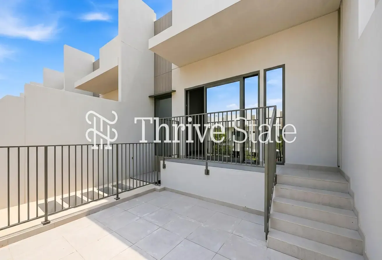 SINGLE ROW | Burj View | 3 Beds + Maids