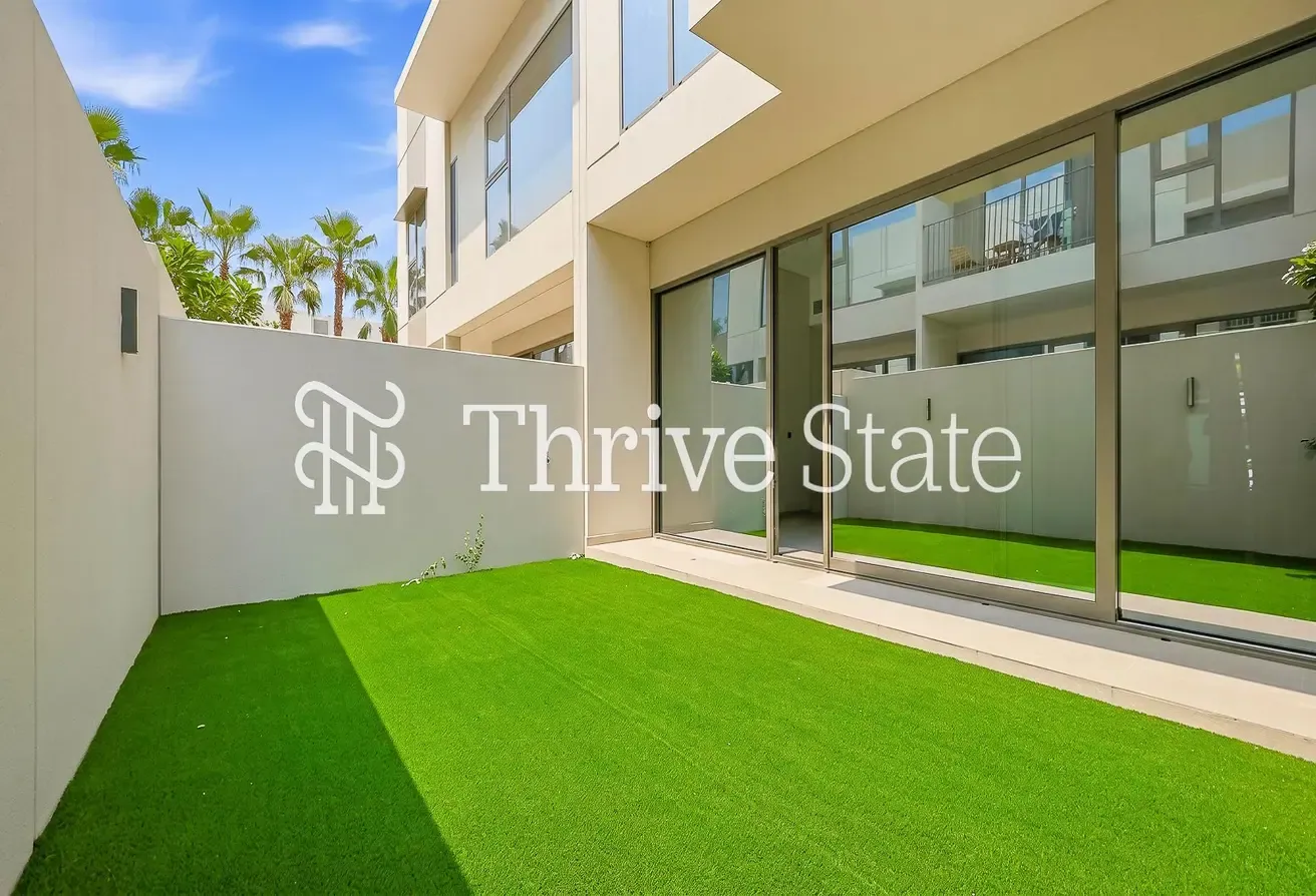SINGLE ROW | Burj View | 3 Beds + Maids