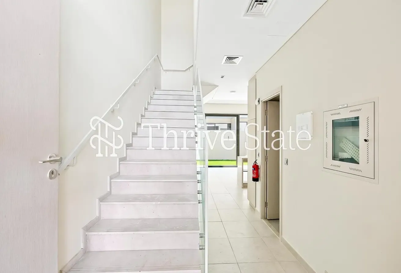 SINGLE ROW | Burj View | 3 Beds + Maids