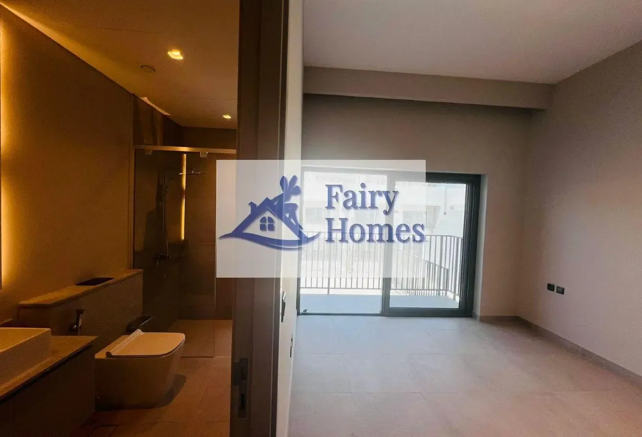 Unfurnished 3BHK plus maid room villa for Rent