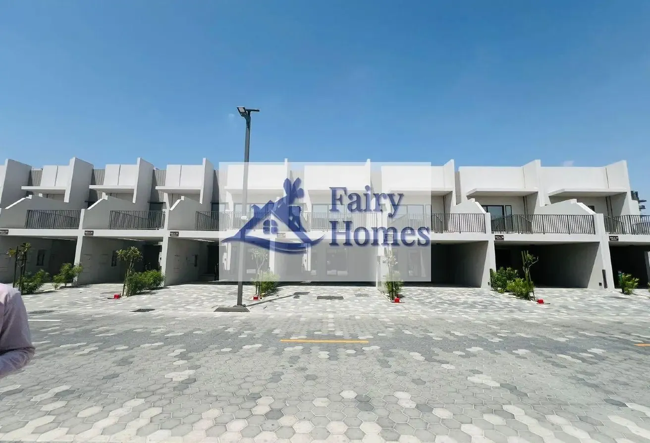 Unfurnished 3BHK plus maid room villa for Rent