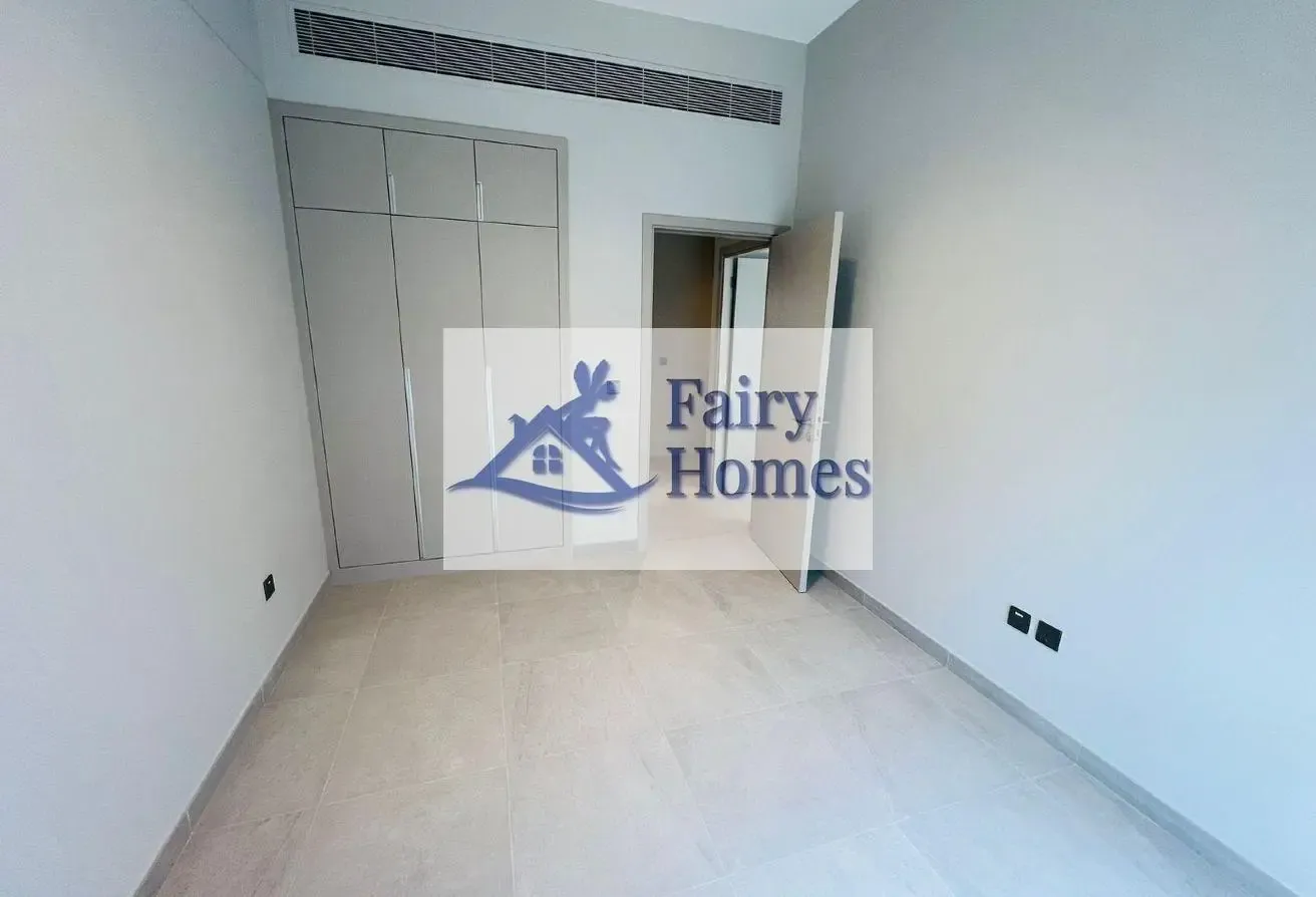 Unfurnished 3BHK plus maid room villa for Rent