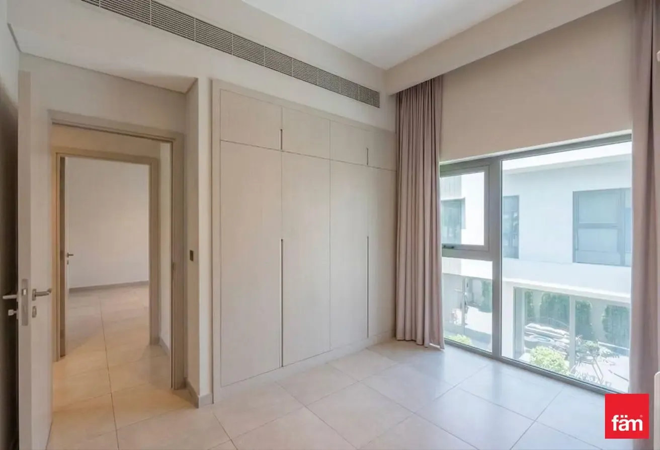 Corner Unit | Ready To Move | Unfurnished