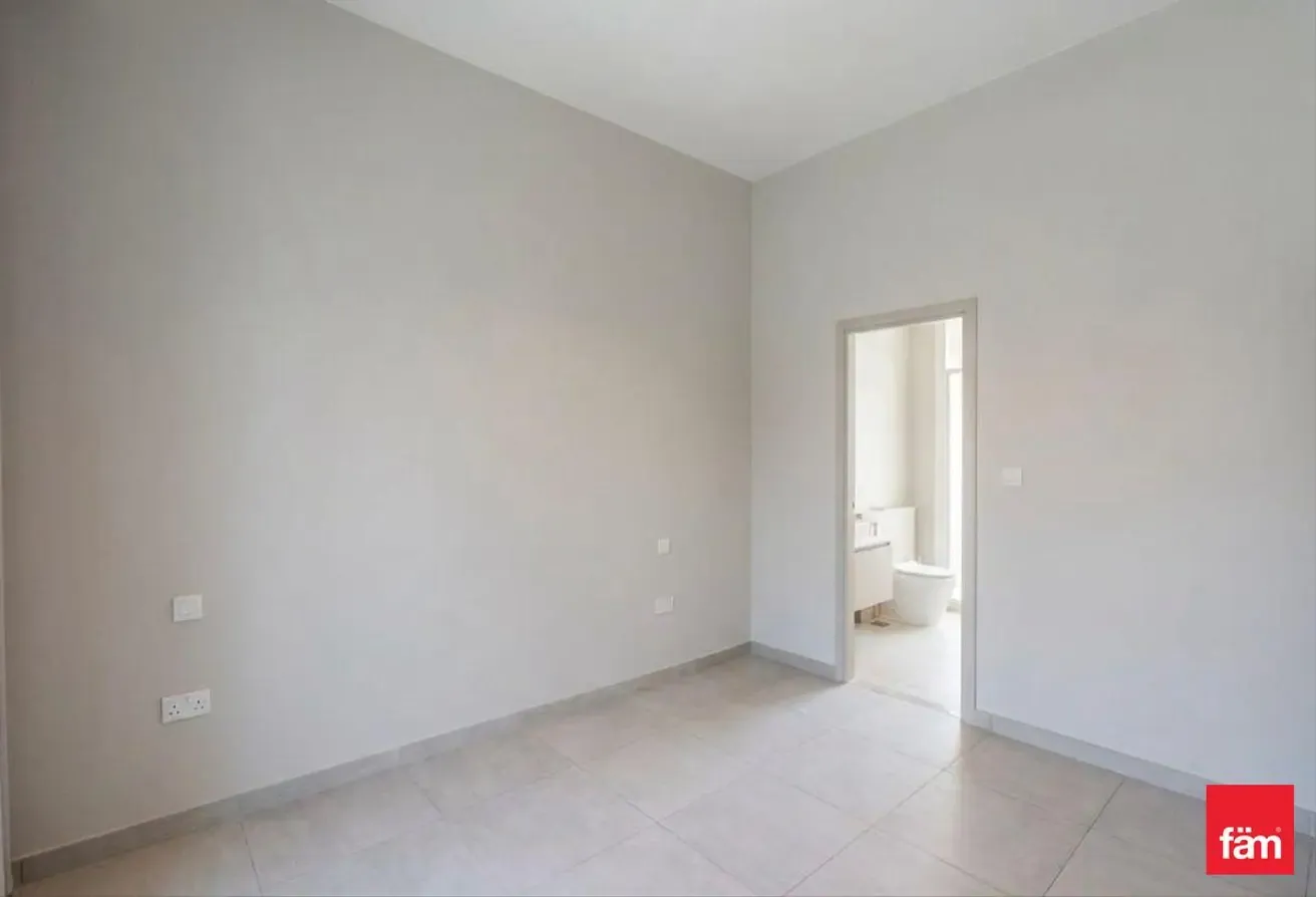 Corner Unit | Ready To Move | Unfurnished