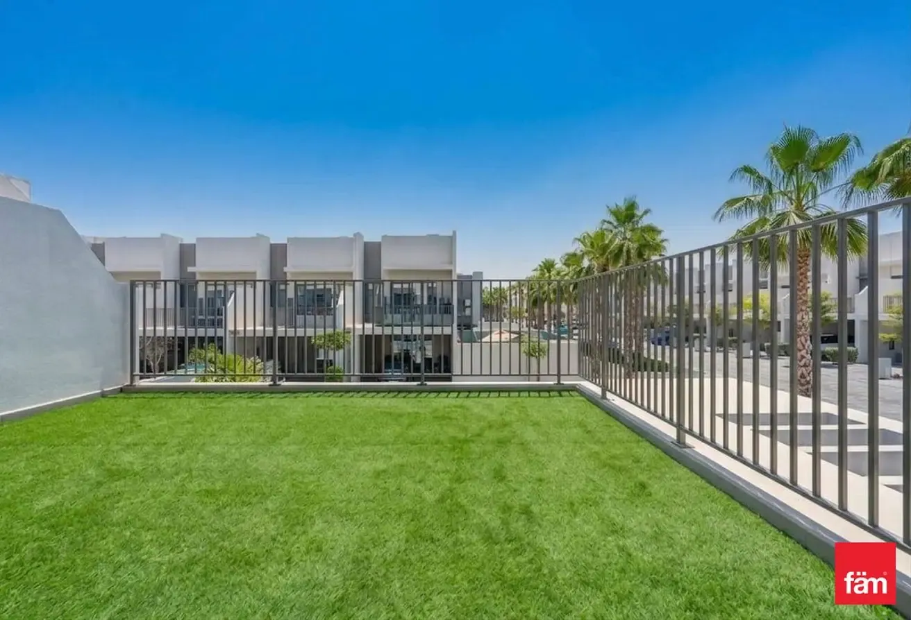 Corner Unit | Ready To Move | Unfurnished