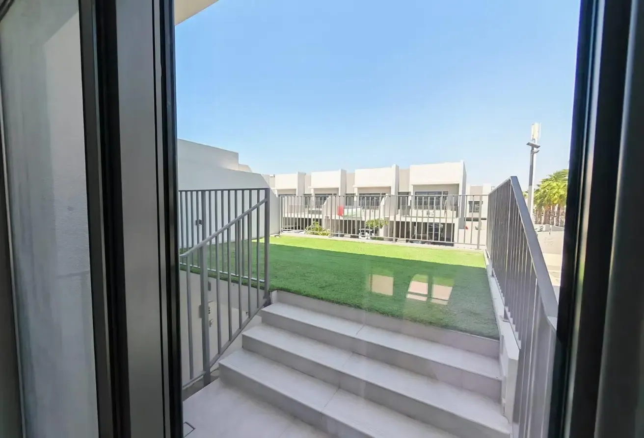 Ready To Move | 4BR + Maid's | Luxury Living