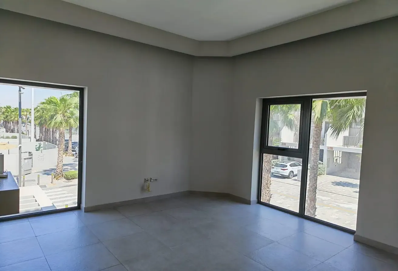 Ready To Move | 4BR + Maid's | Luxury Living