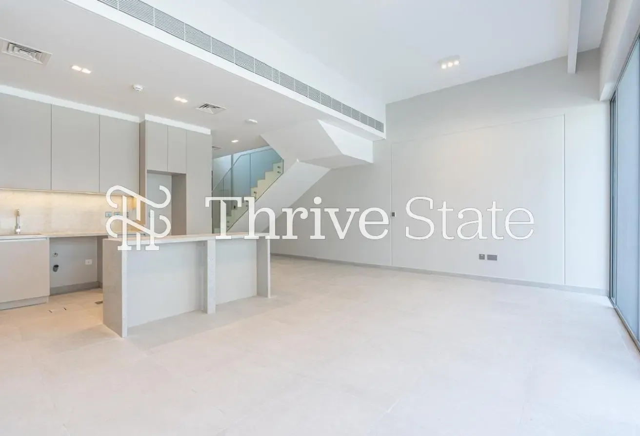 Modern 2 Bed + Maid | Near Amenities