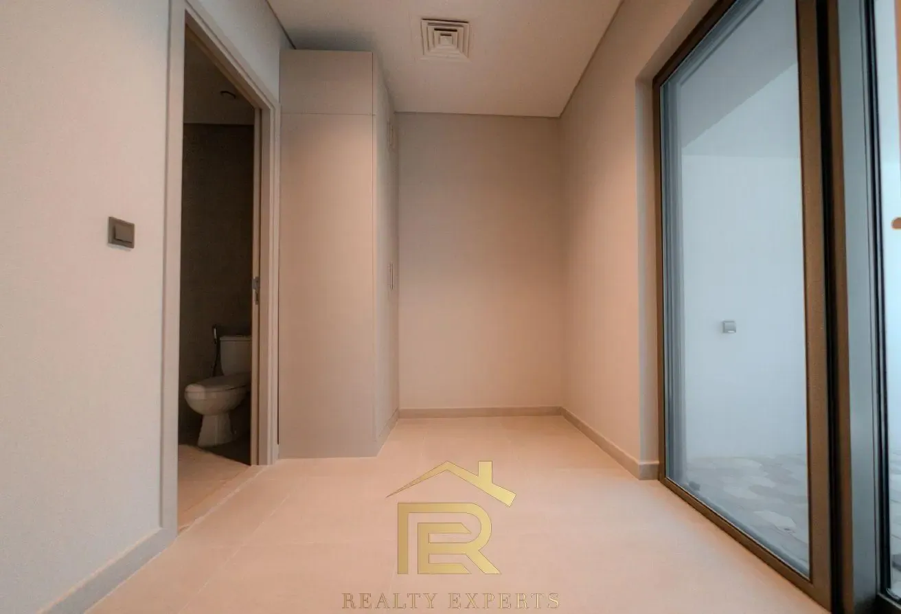 Single row | 2BR town house | Sky line view