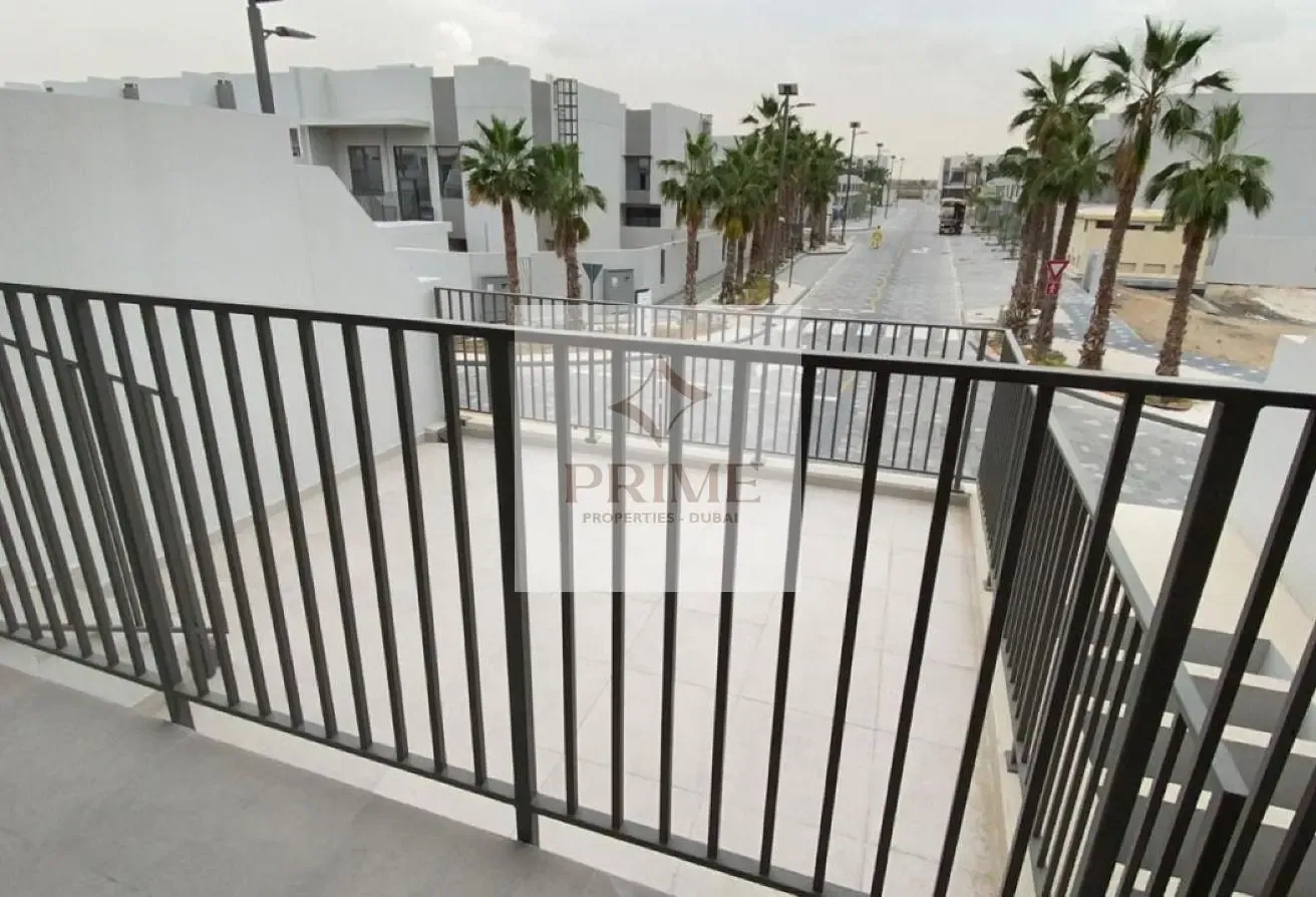 Single Row | Ready To Move In | Brand New