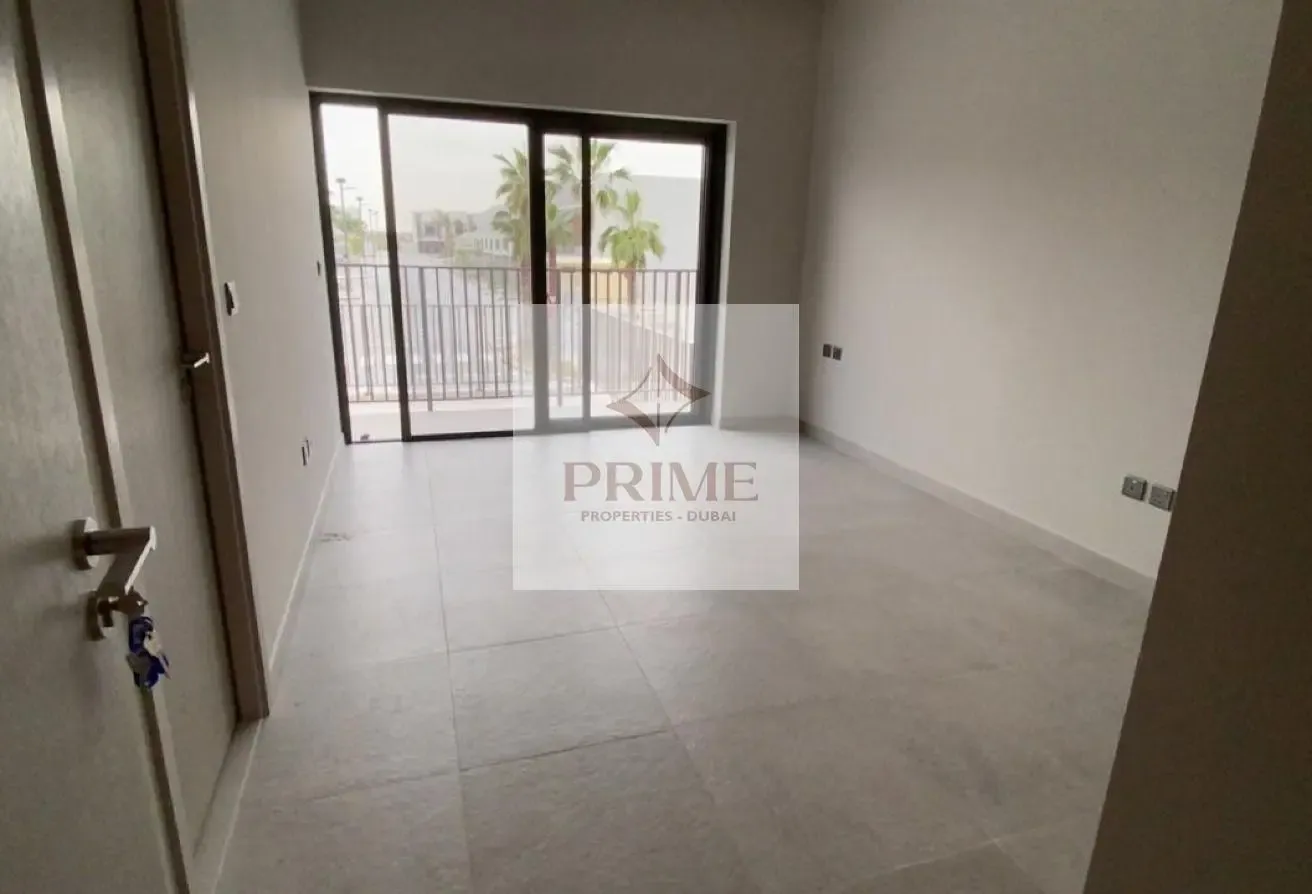 Single Row | Ready To Move In | Brand New