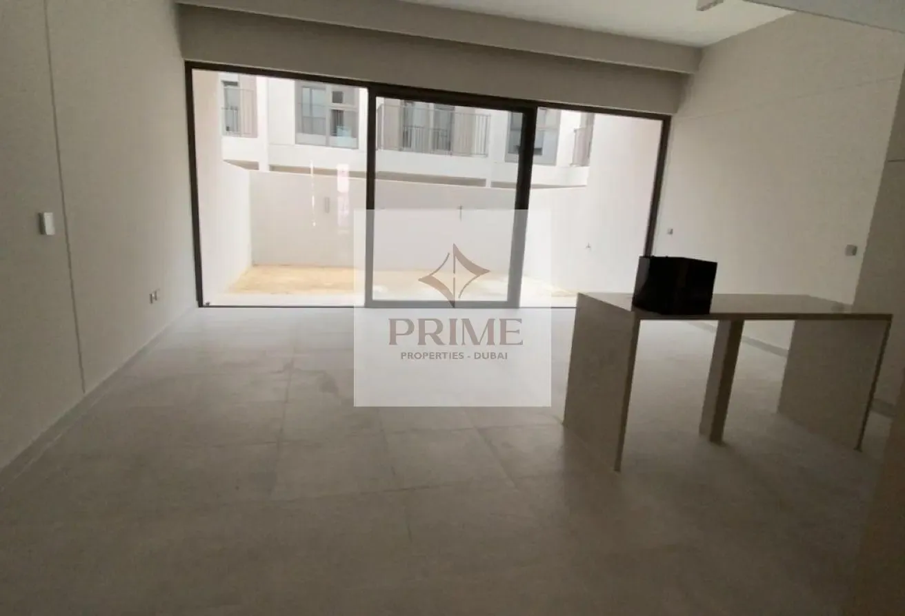 Single Row | Ready To Move In | Brand New