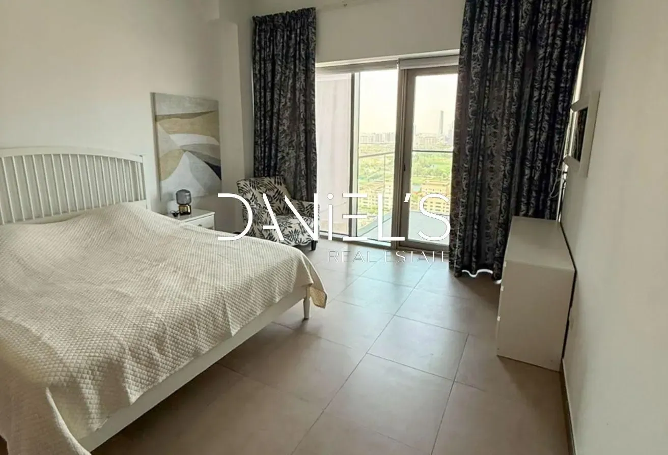 Spacious 1 Bedroom + Study | Fully Furnished