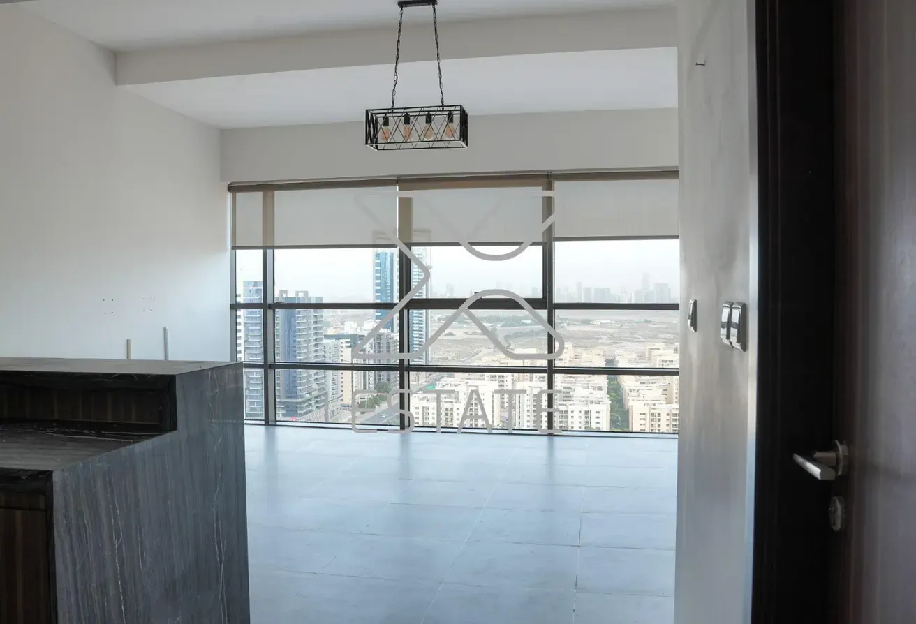 Bright and Spacious Apt | Near Metro | Vacant Now