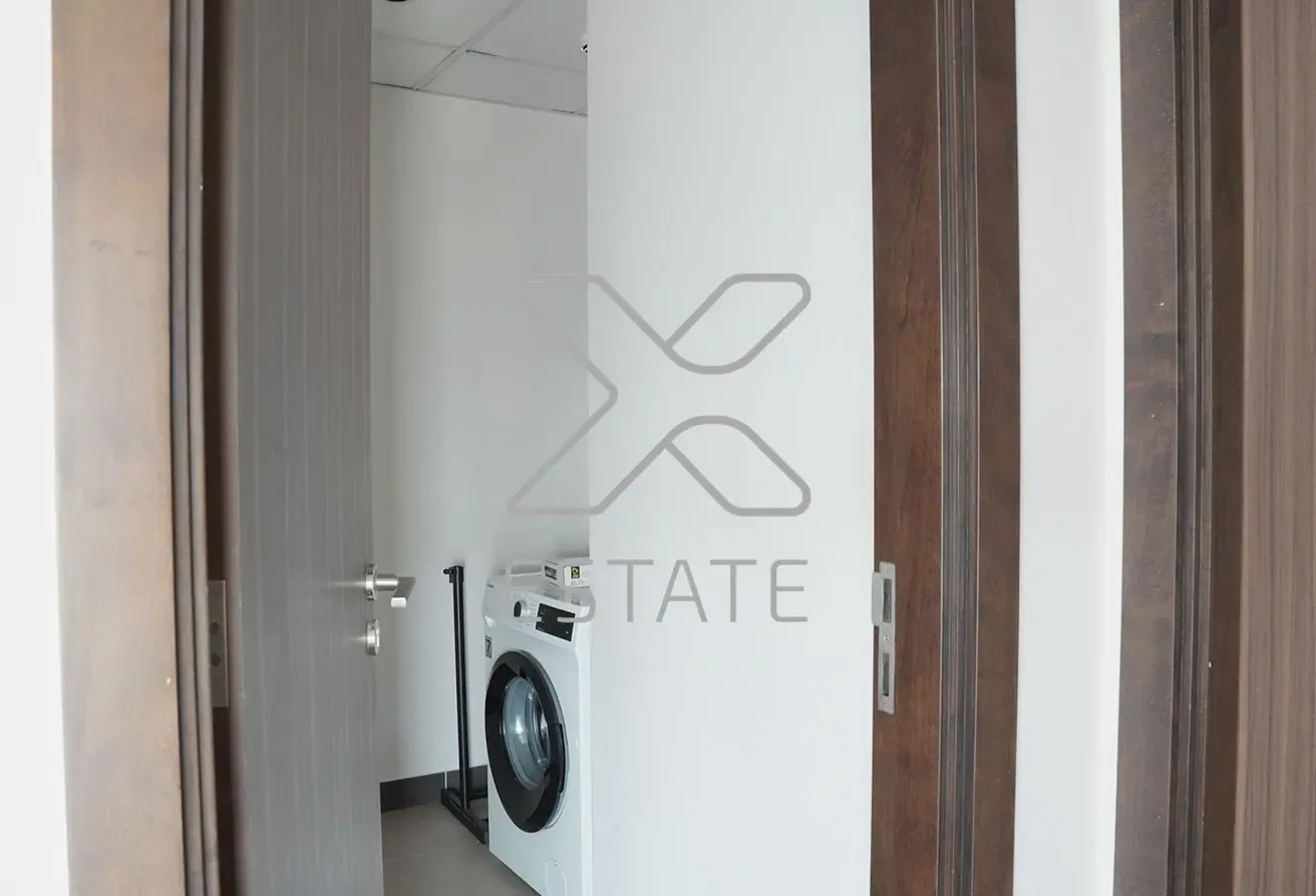 Bright and Spacious Apt | Near Metro | Vacant Now