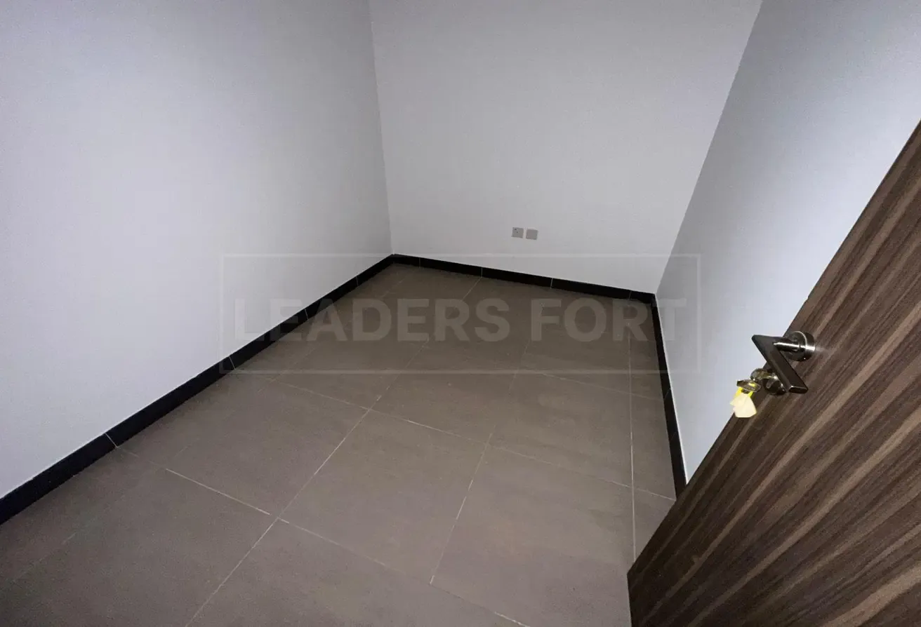 Specious 1Bhk +Study | Huge Layout | Open Kitchen