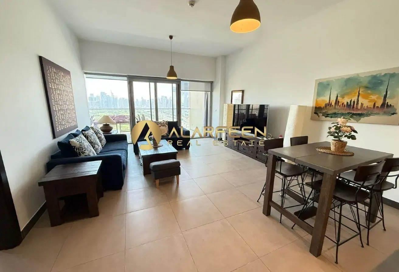 Luxurious 1BHK | Massive Layout |  Furnished