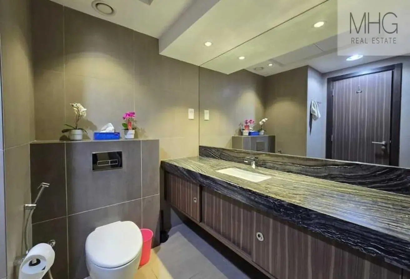 Fully Furnished| 4 Cheques | High Floor |Spacious