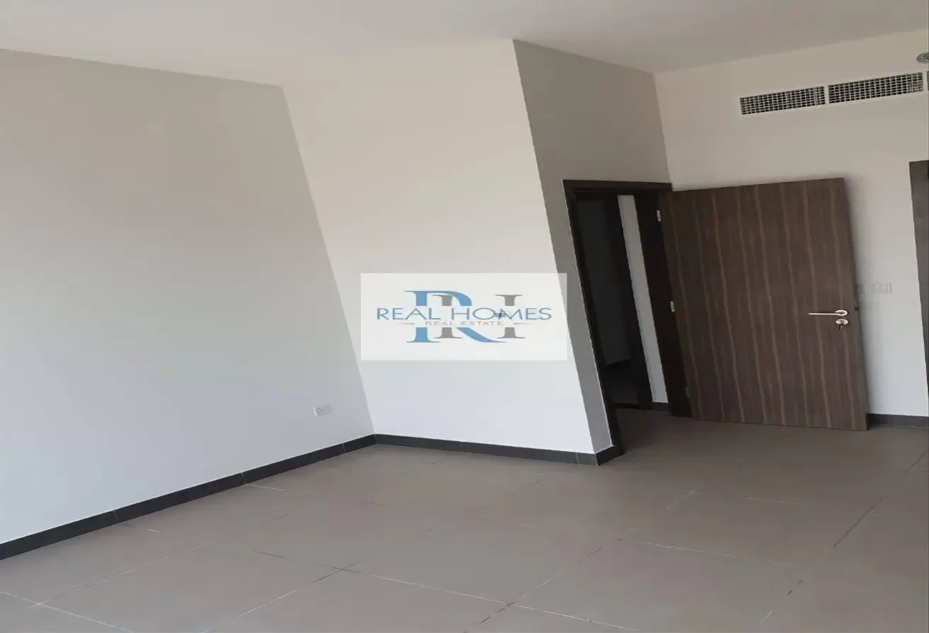 BEAUTIFUL HIGH FLOOR | EXTRA STORAGE | AMAZING VIEW