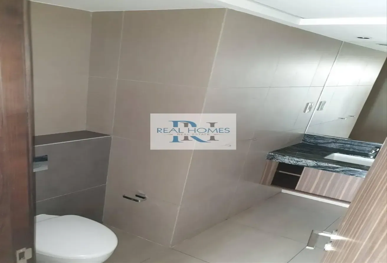 BEAUTIFUL HIGH FLOOR | EXTRA STORAGE | AMAZING VIEW