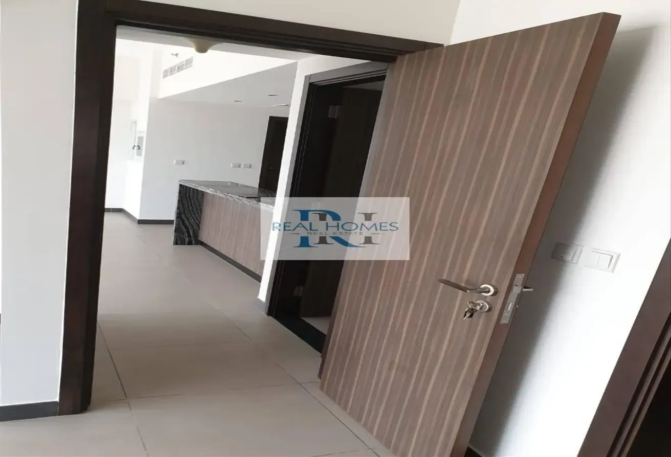 BEAUTIFUL HIGH FLOOR | EXTRA STORAGE | AMAZING VIEW