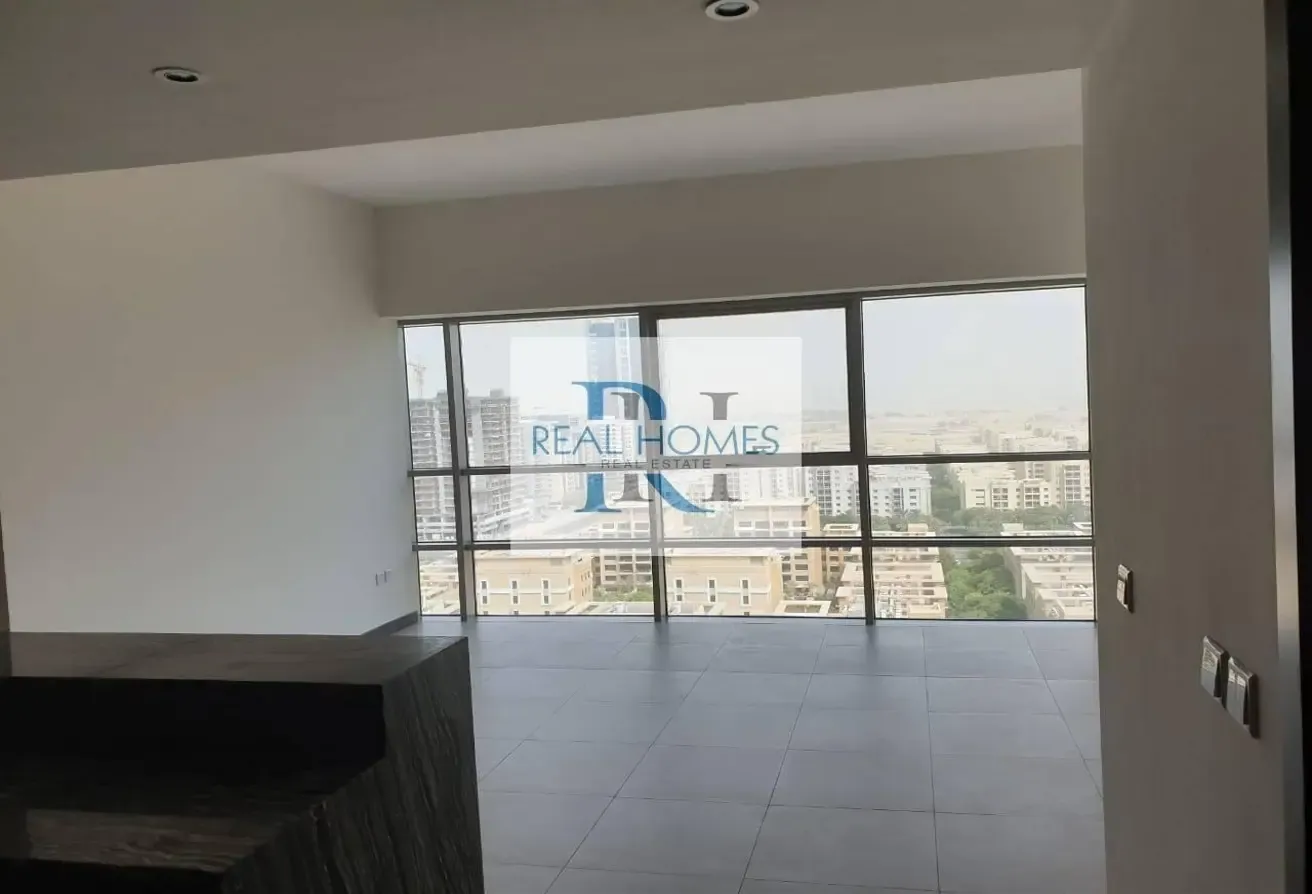 BEAUTIFUL HIGH FLOOR | EXTRA STORAGE | AMAZING VIEW