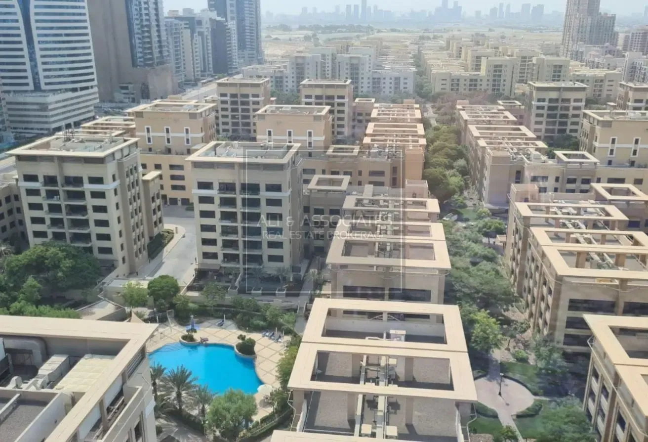 1 Bed in Onyx- High Floor- Floor to Ceiling Window