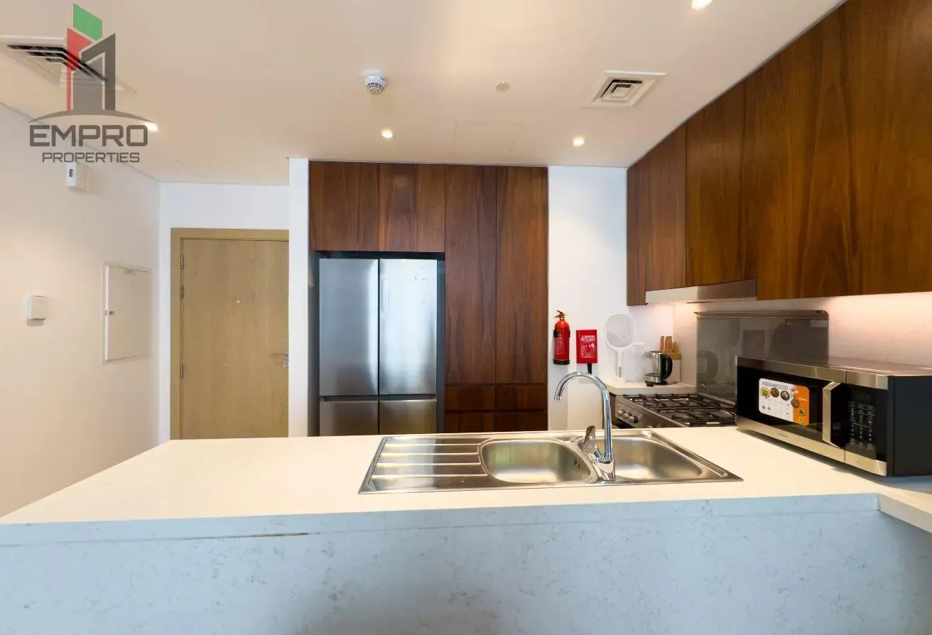 FULLY FURNISHED || BRAND NEW || COMUNITYVIEW