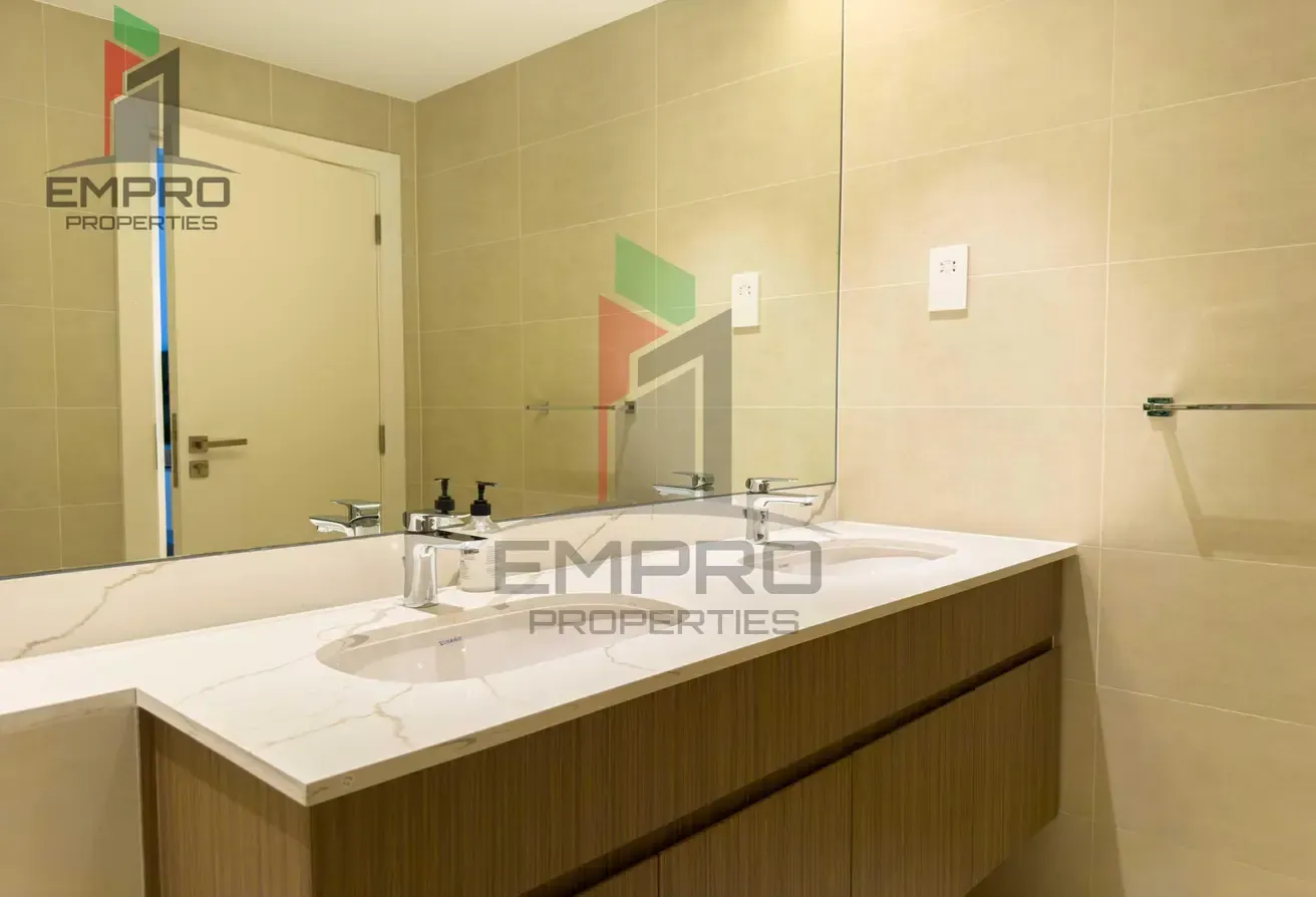 Fully Furnished Large Balcony | Burj Khalifa View