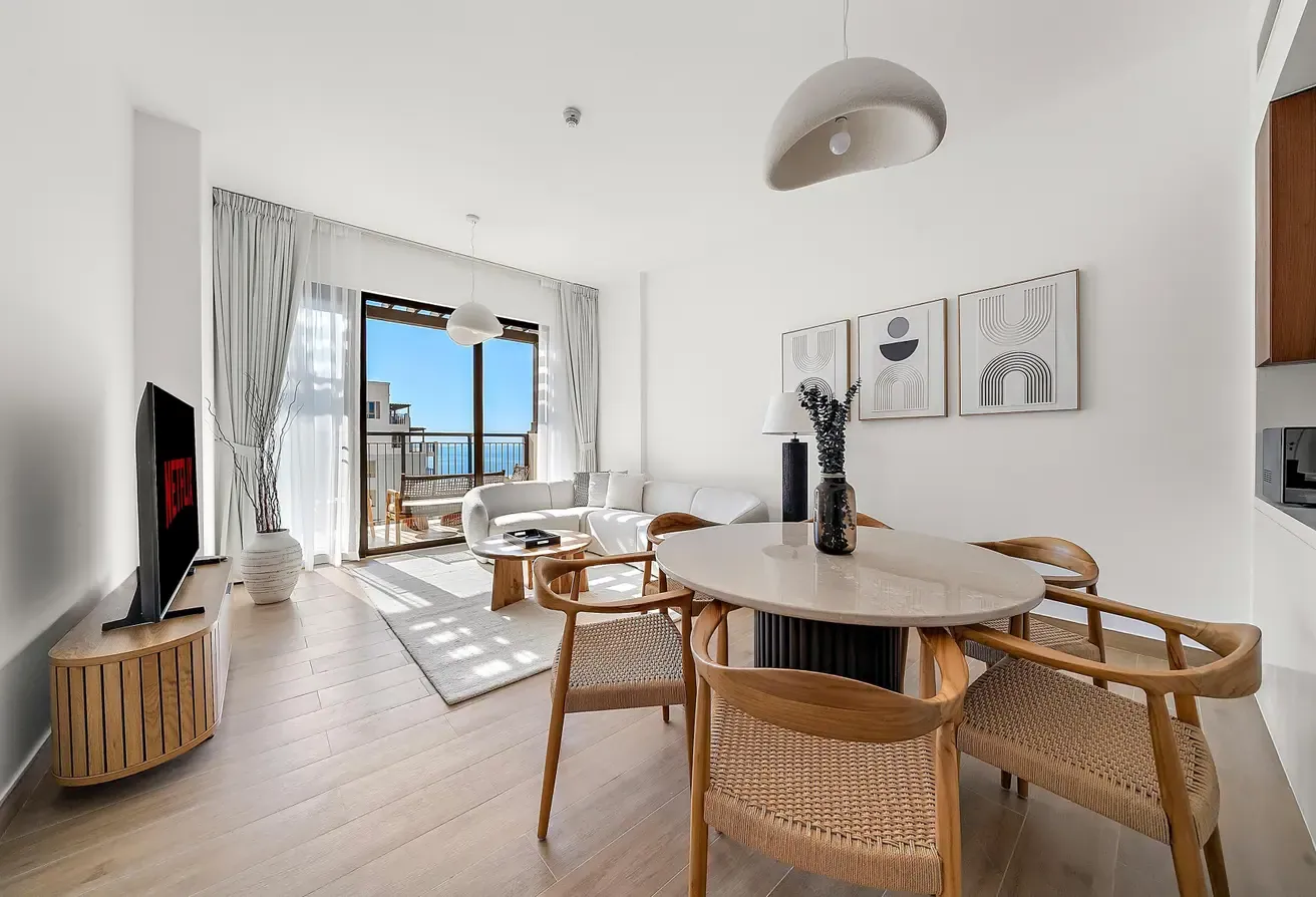 SUMMER DEAL | ALL BILLS INCLUDED | SEA VIEW