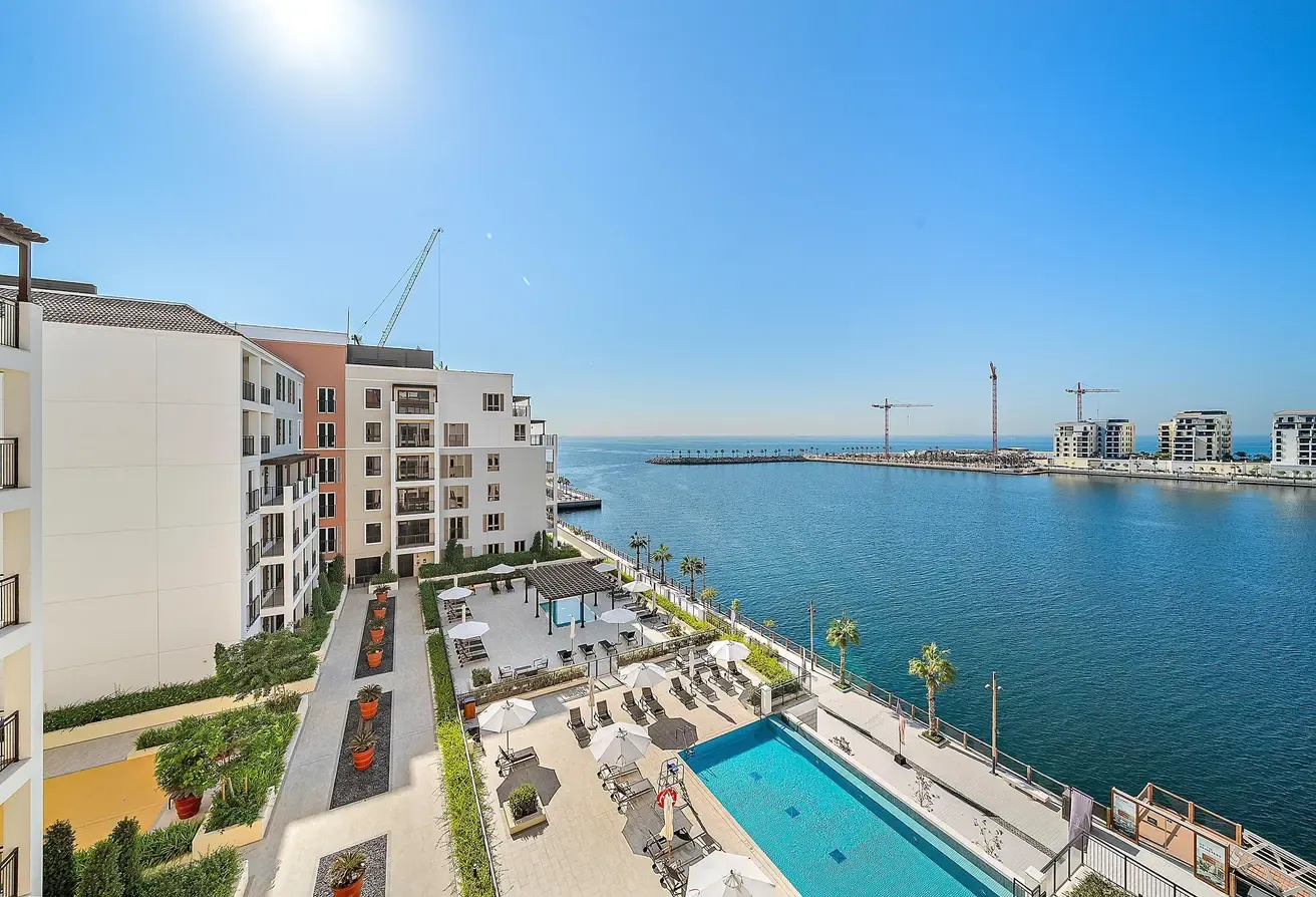 SUMMER DEAL | ALL BILLS INCLUDED | SEA VIEW