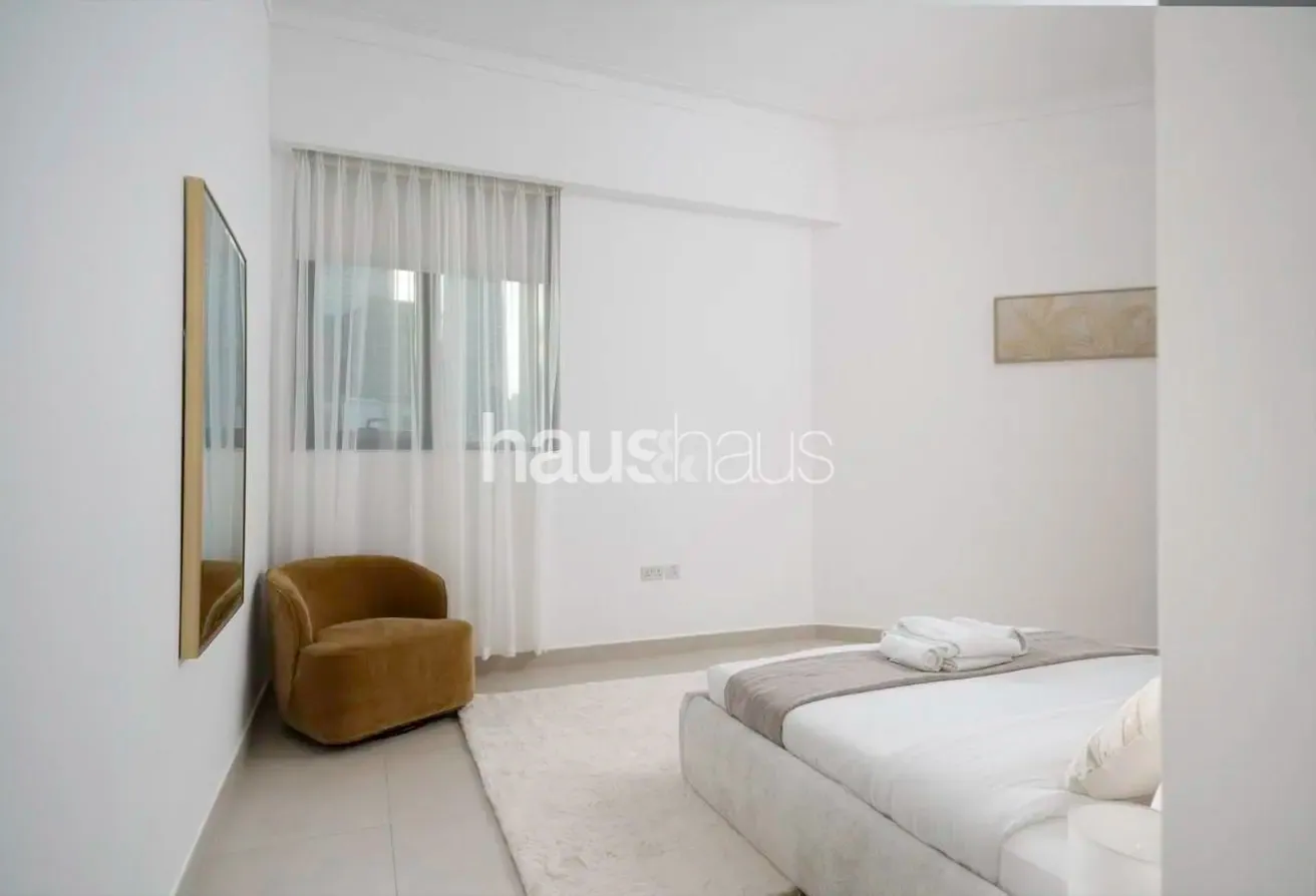 Vida Residence | Large Balcony | Vacant