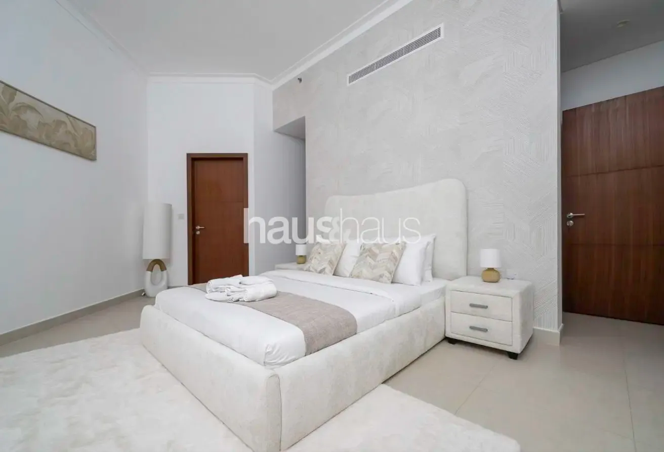 Vida Residence | Large Balcony | Vacant