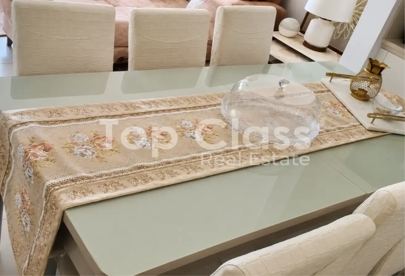 Fully Furnished | Mid Floor | Vacant