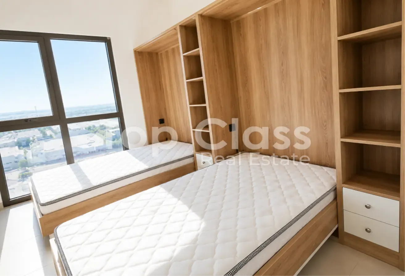Fully Furnished | Mid Floor | Vacant