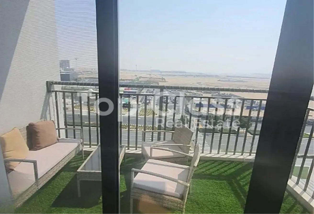 Fully Furnished | Mid Floor | Vacant