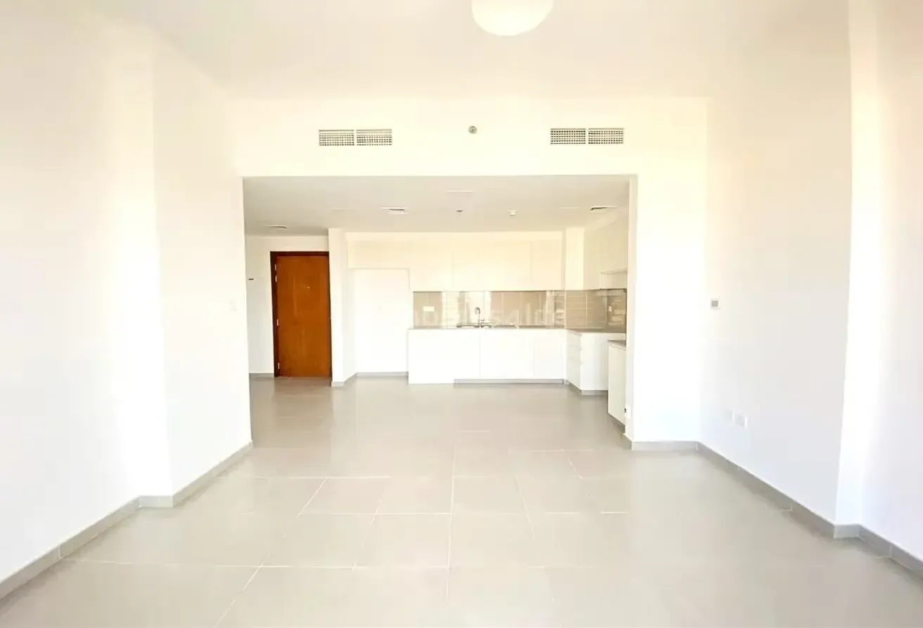 Spacious | Mid Floor | Available now