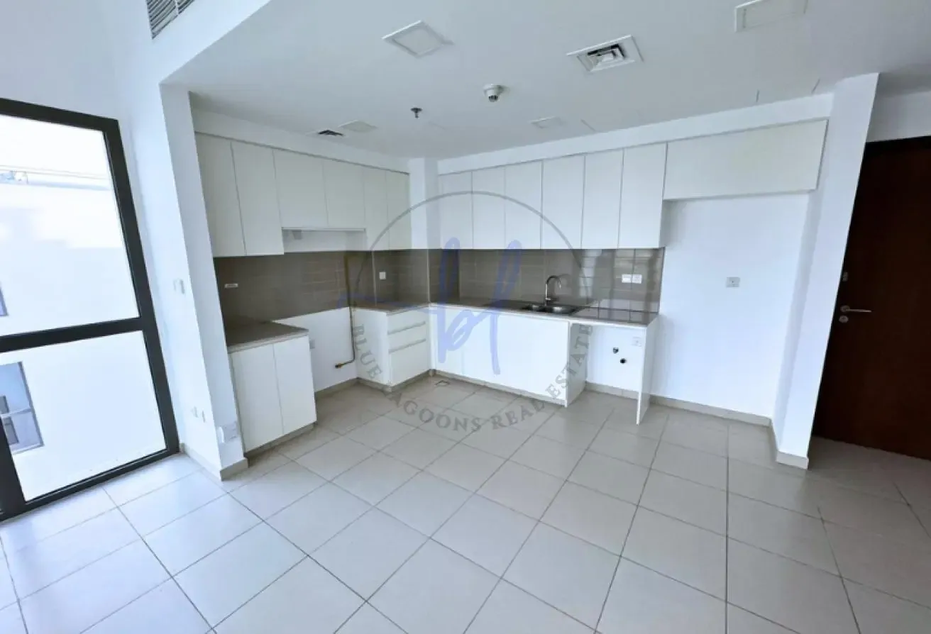 Bright and Airy | Homey Apt | Call Me Now to View