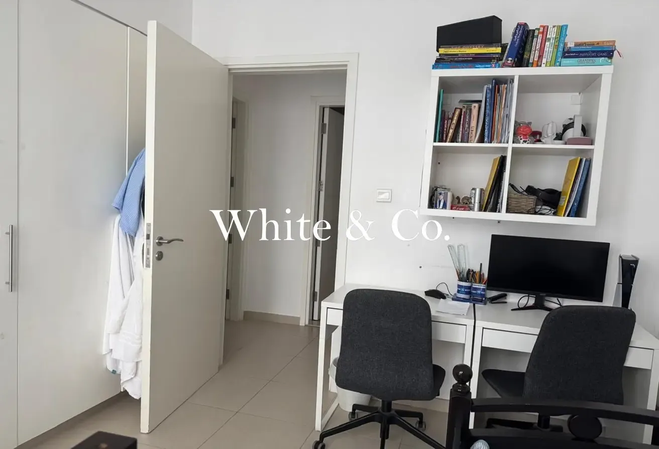 Great Bright Rooms | Spacious | Low Floor