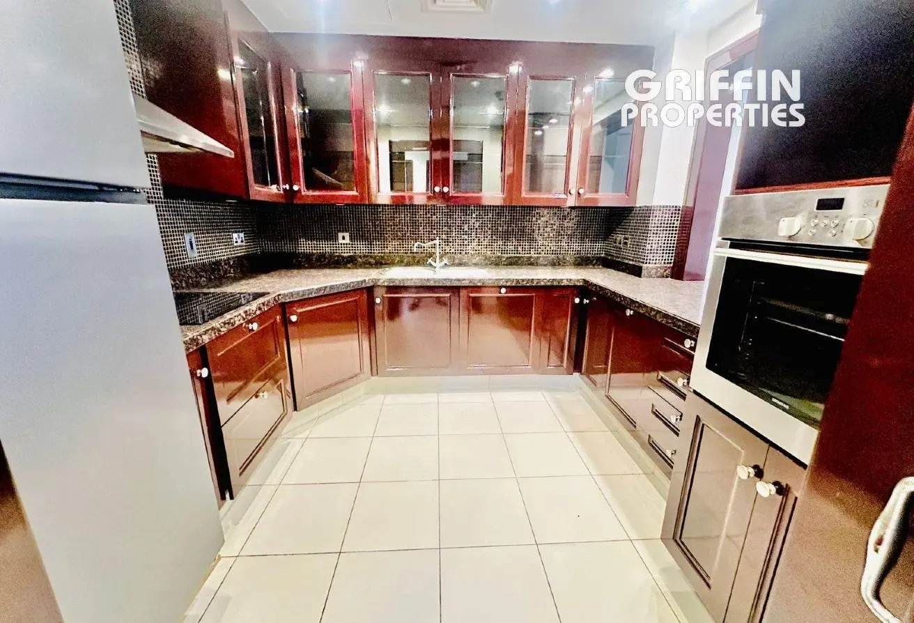2BHK | Unfurnished | Balcony | Downtown
