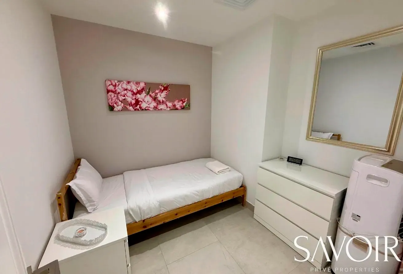 Upgraded | Burj Khalifa View | Study | Furnished