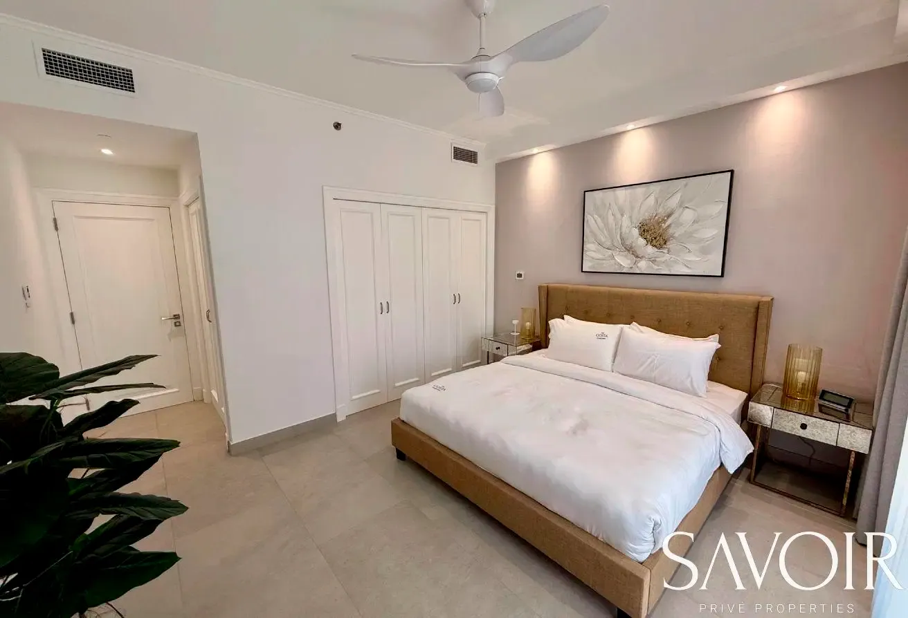 Upgraded | Burj Khalifa View | Study | Furnished