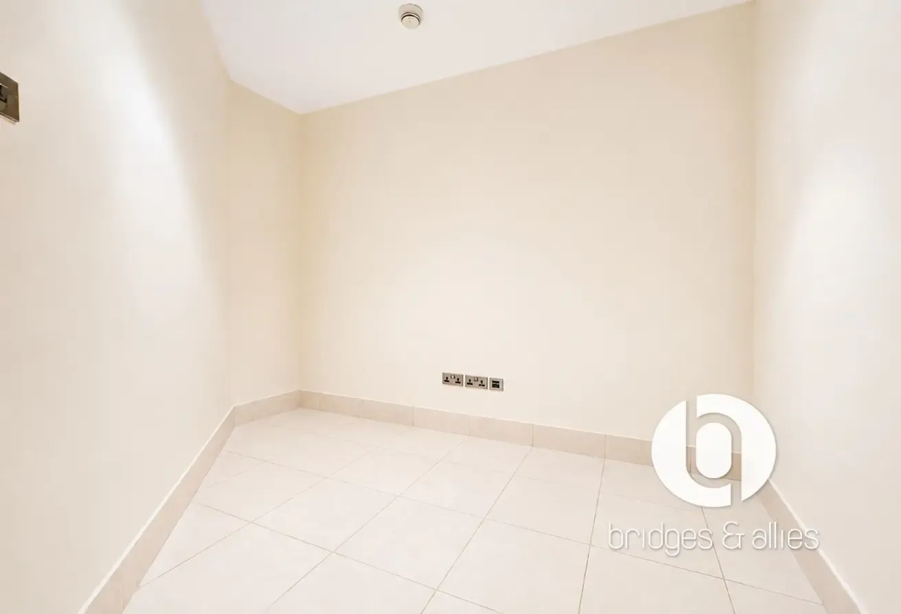 2 BEDROOMS + STUDY | MULTIPLE CHEQUES | VACANT