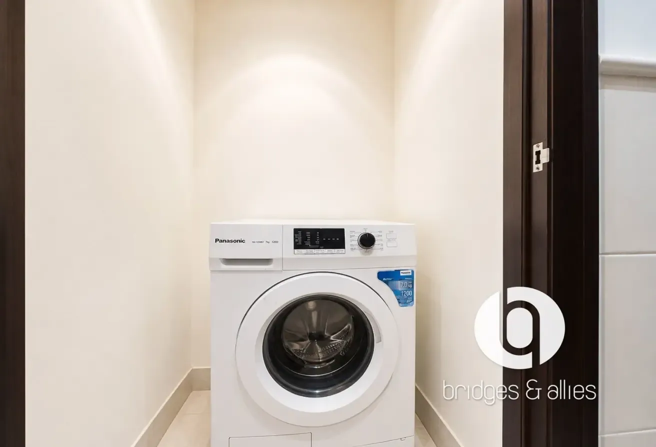 2 BEDROOMS + STUDY | MULTIPLE CHEQUES | VACANT