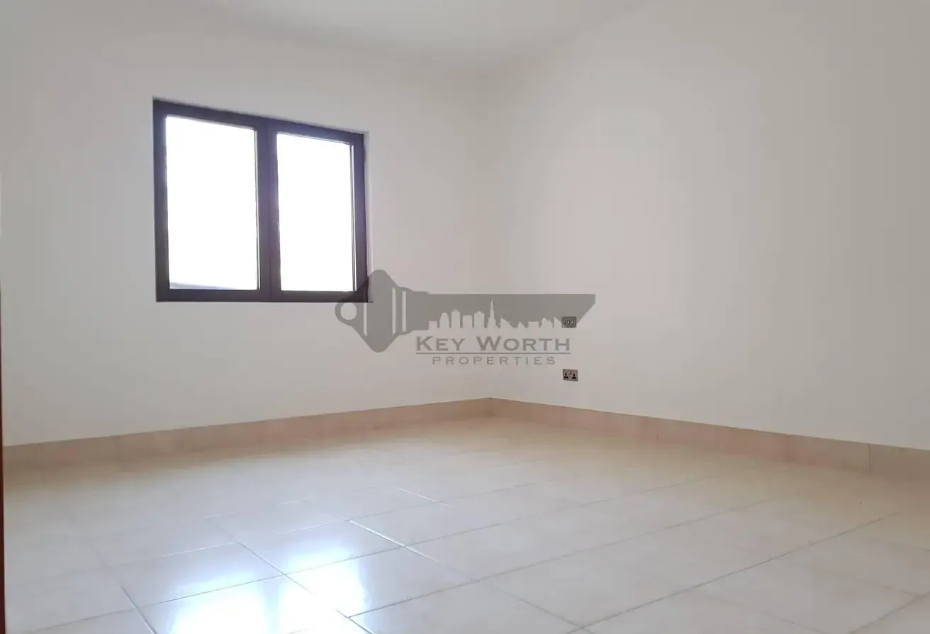 Spacious 2BR | Blvd View | Easy Mall access