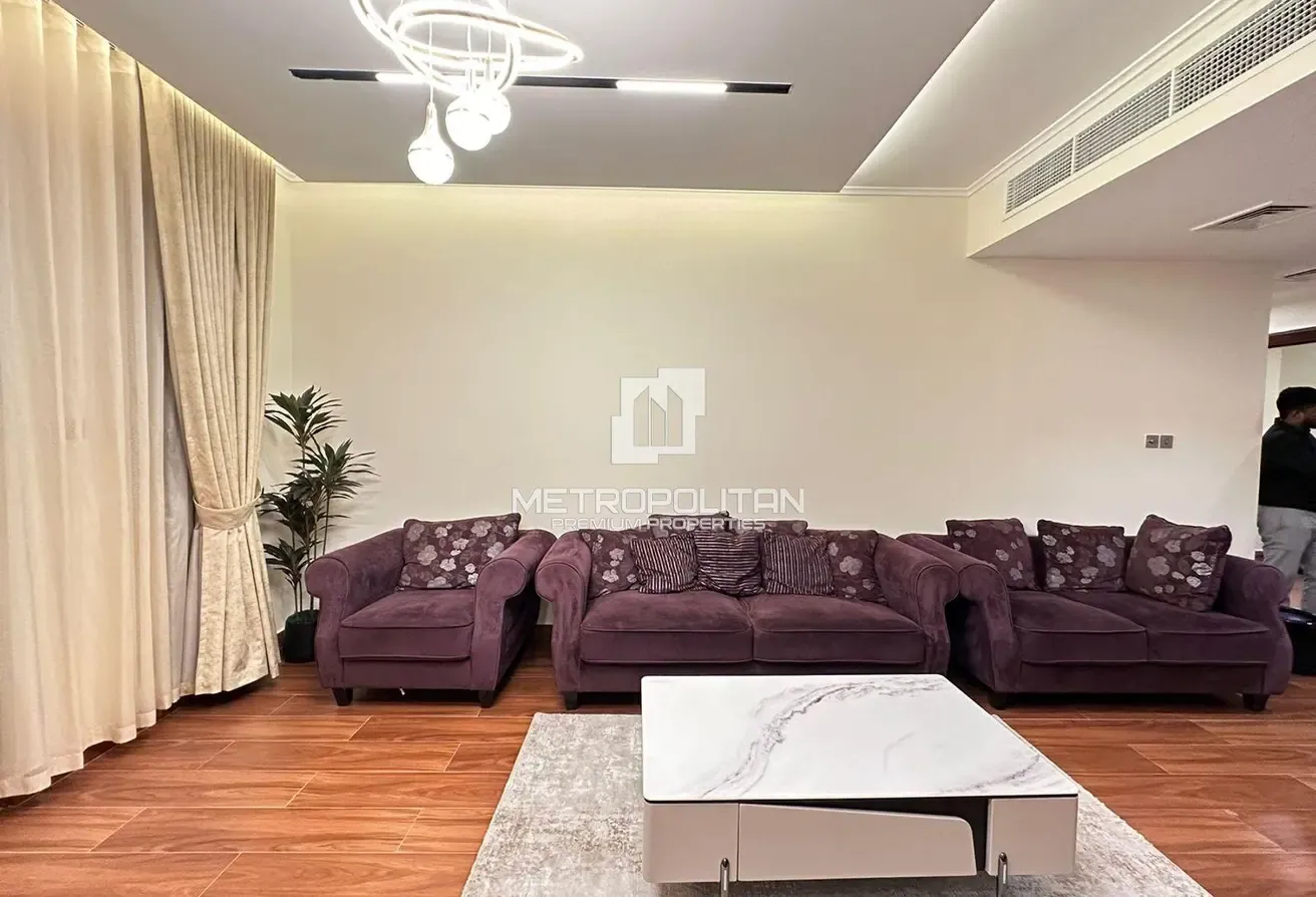 Vacant | Prime Location | 2 Bedrooms | Furnished